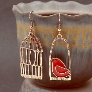 Retro Cool Ruby Red & Rosegold Free Bird Earrings!